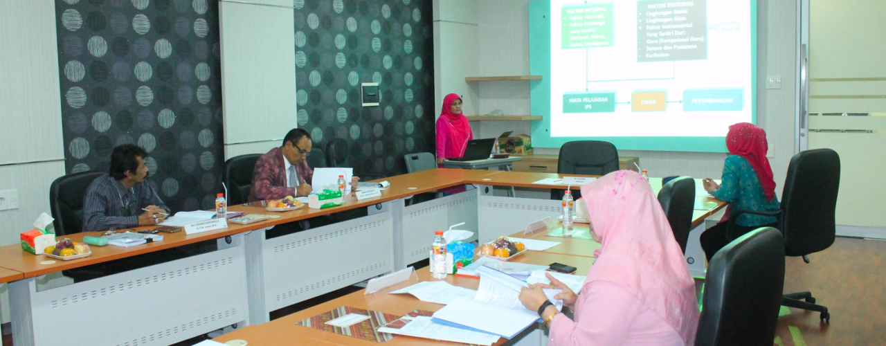 Program Doktor IPS Selenggarakaan Ujian Proposal Atas Nama Sakdiyah